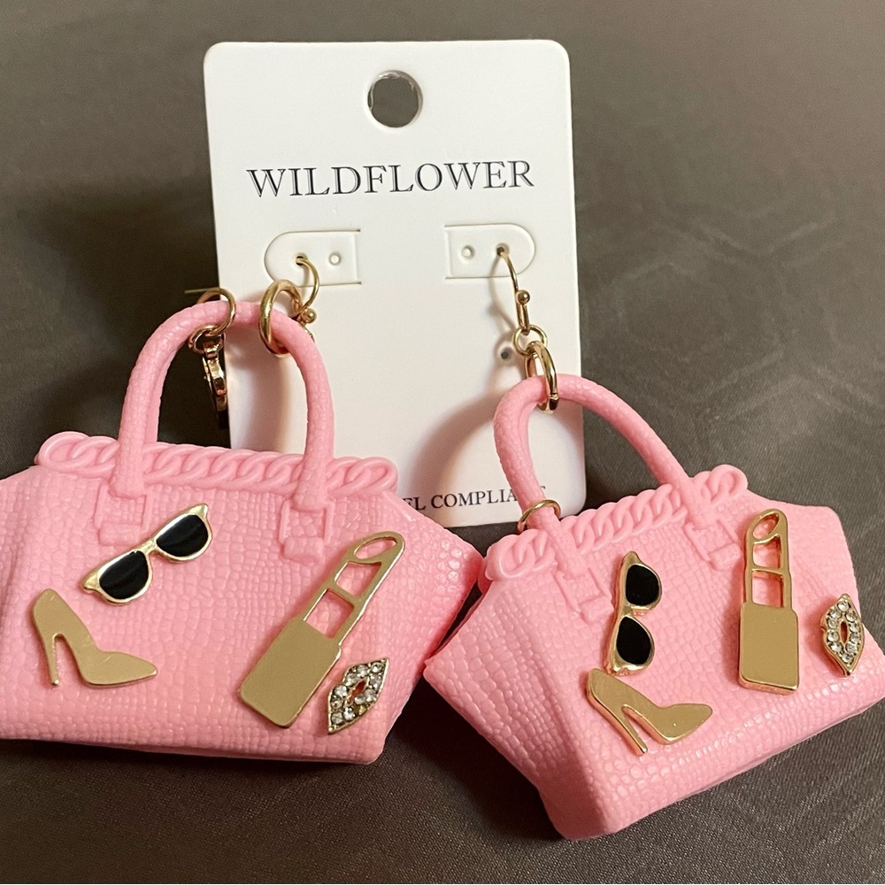 NWT! Pink Purse Barbie Earrings - Picture 2 of 2
